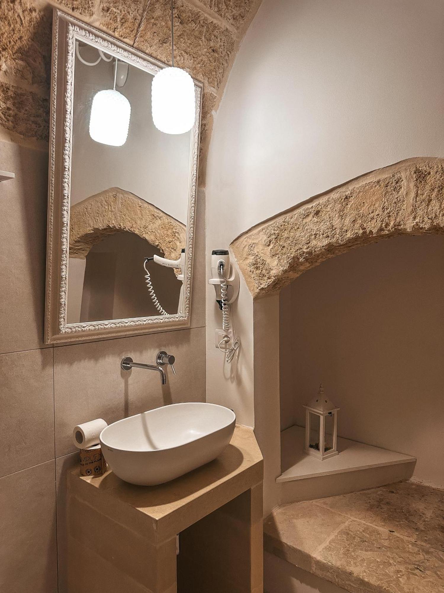 Palazzo Alma Luxury Rooms Casarano Luaran gambar