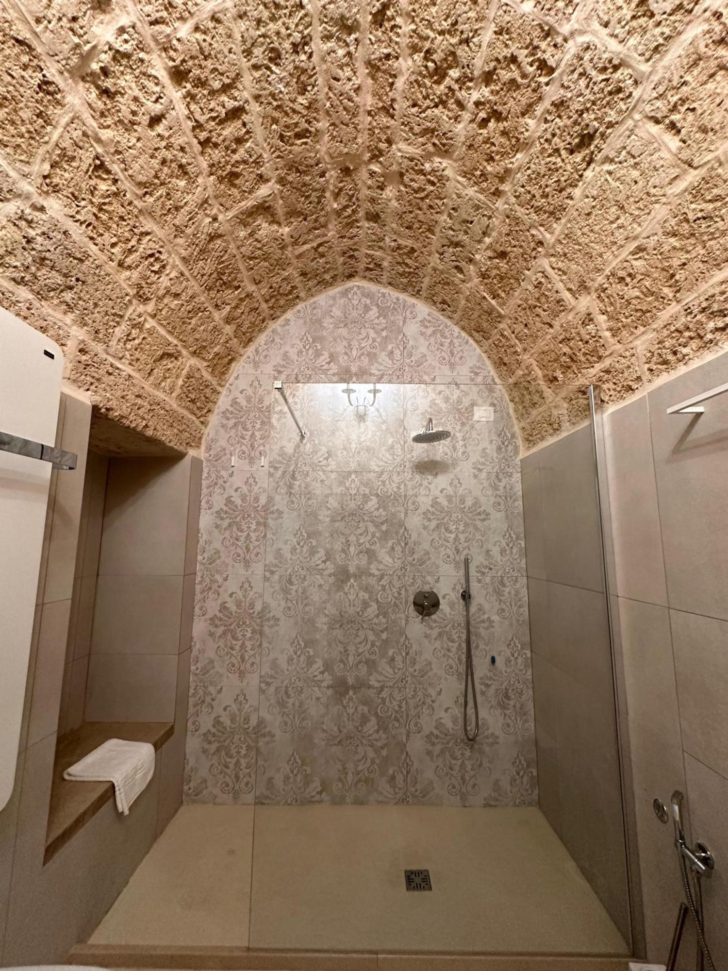 Palazzo Alma Luxury Rooms Casarano Luaran gambar