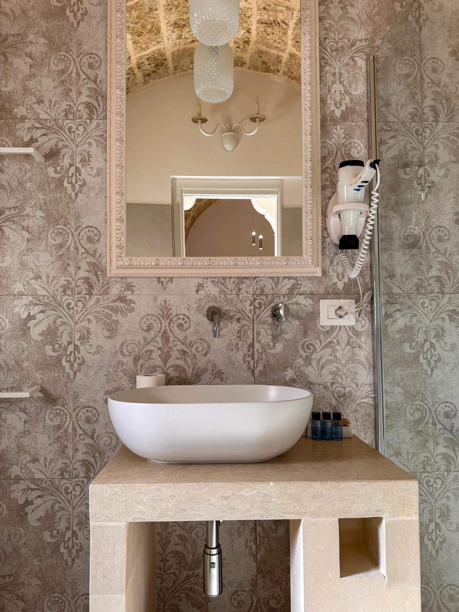 Palazzo Alma Luxury Rooms Casarano Luaran gambar