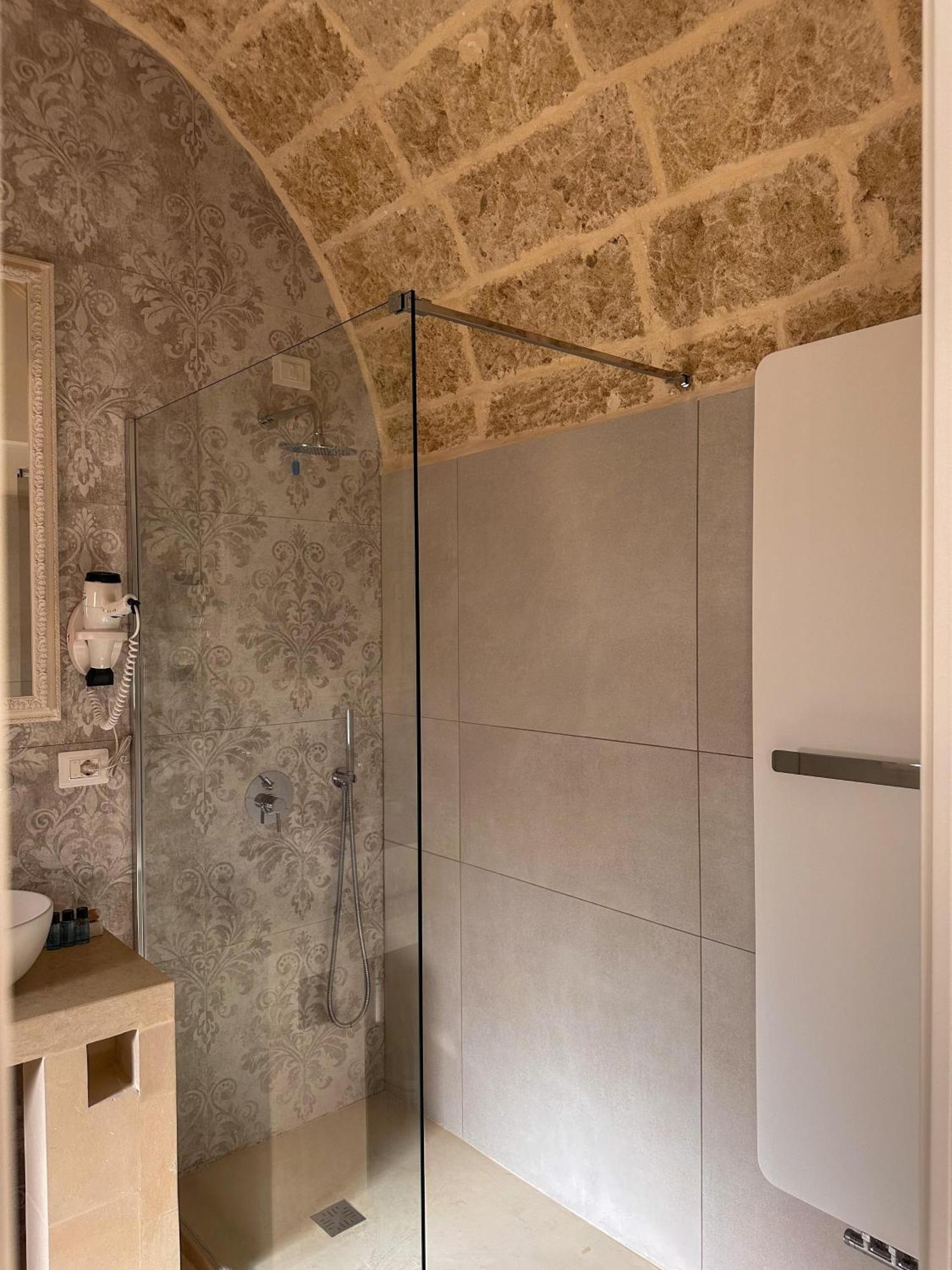Palazzo Alma Luxury Rooms Casarano Luaran gambar