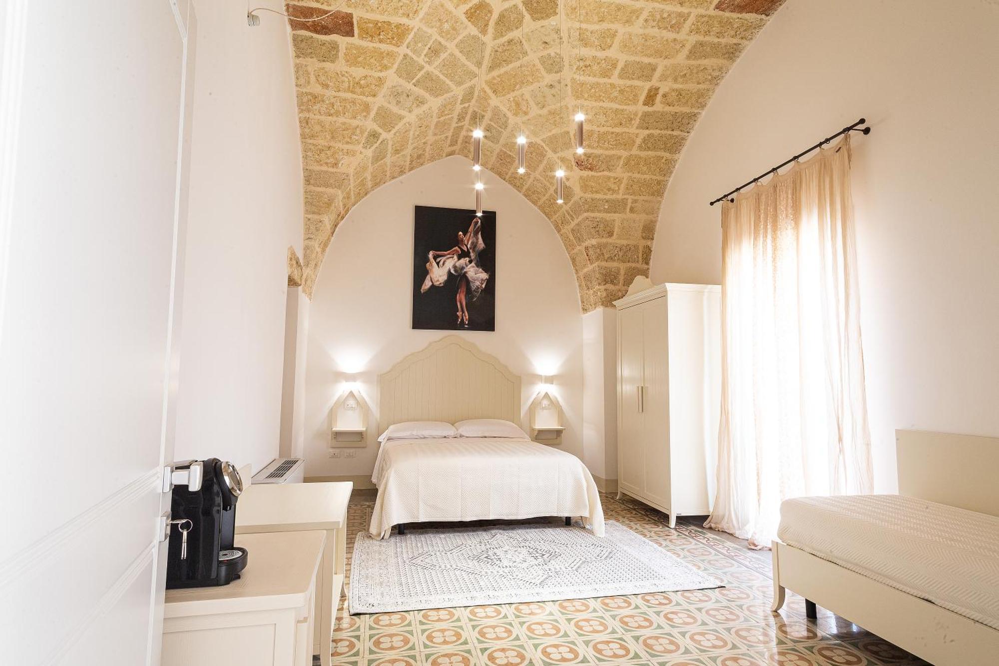 Palazzo Alma Luxury Rooms Casarano Luaran gambar